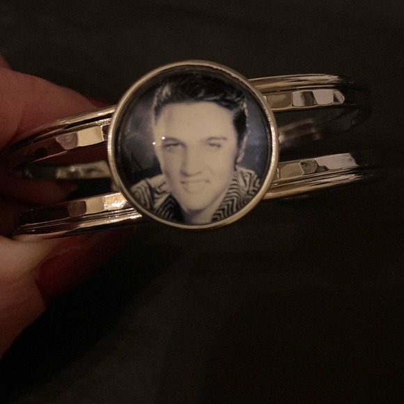 - Elvis Snap Button Bracelet Cuff - Picture 3 of 7